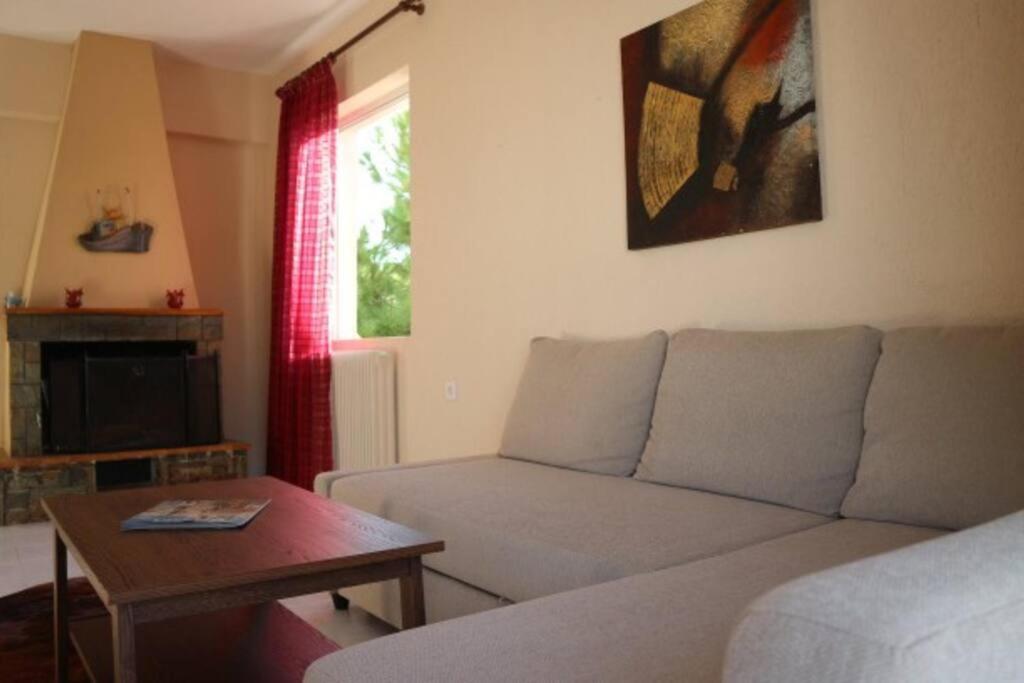 Anestis Apartment Akrata Zewnętrze zdjęcie